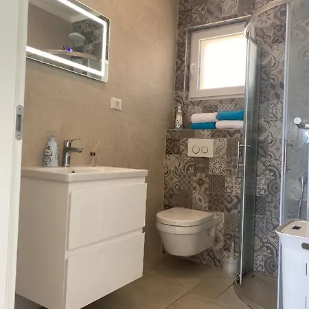 Apartment Epetium Beach Villa *