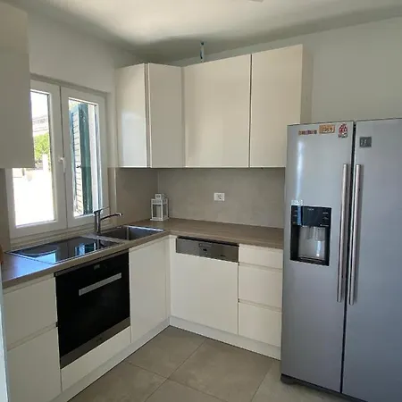 Epetium Beach Villa *